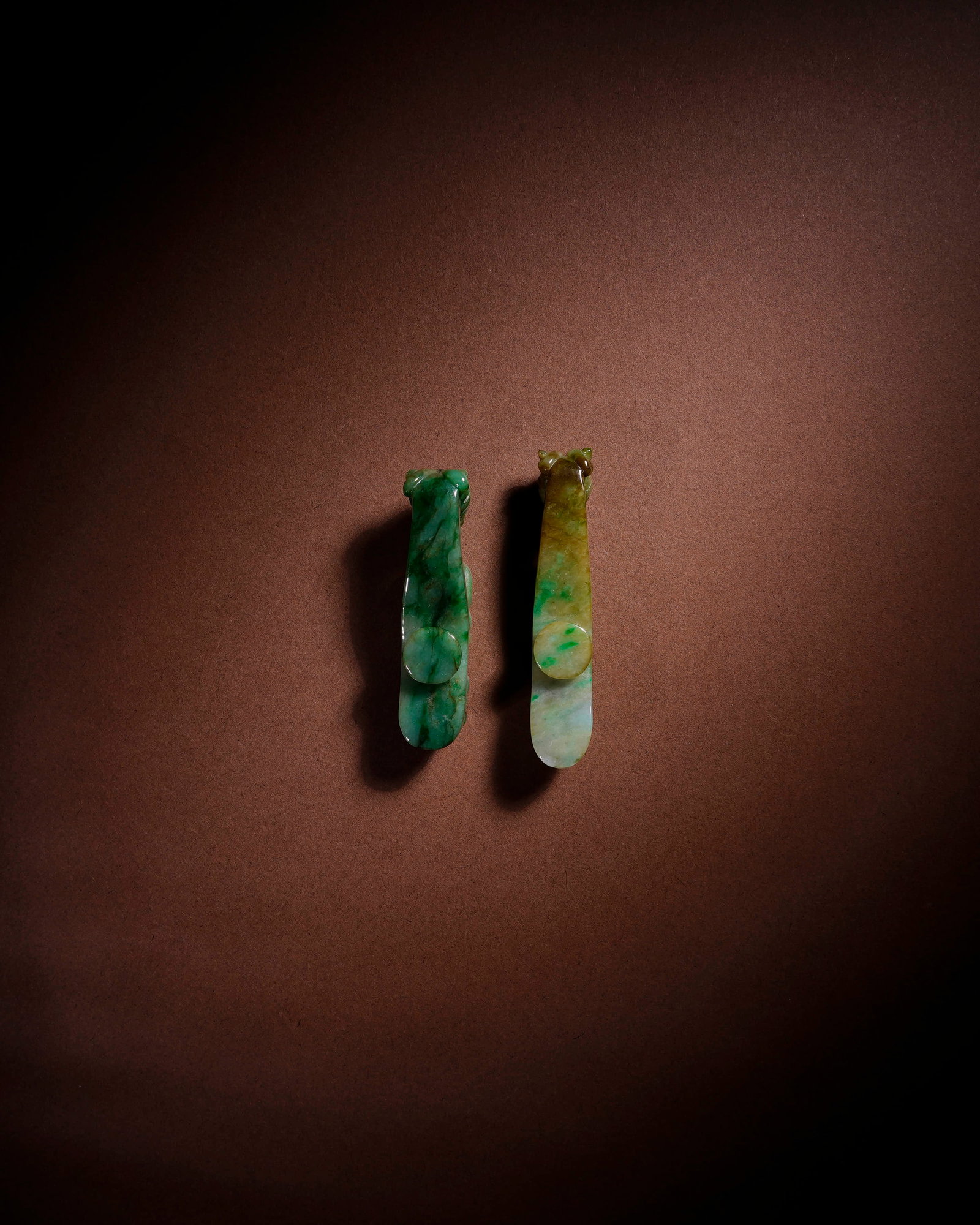 Two jade dragon hooks - 4