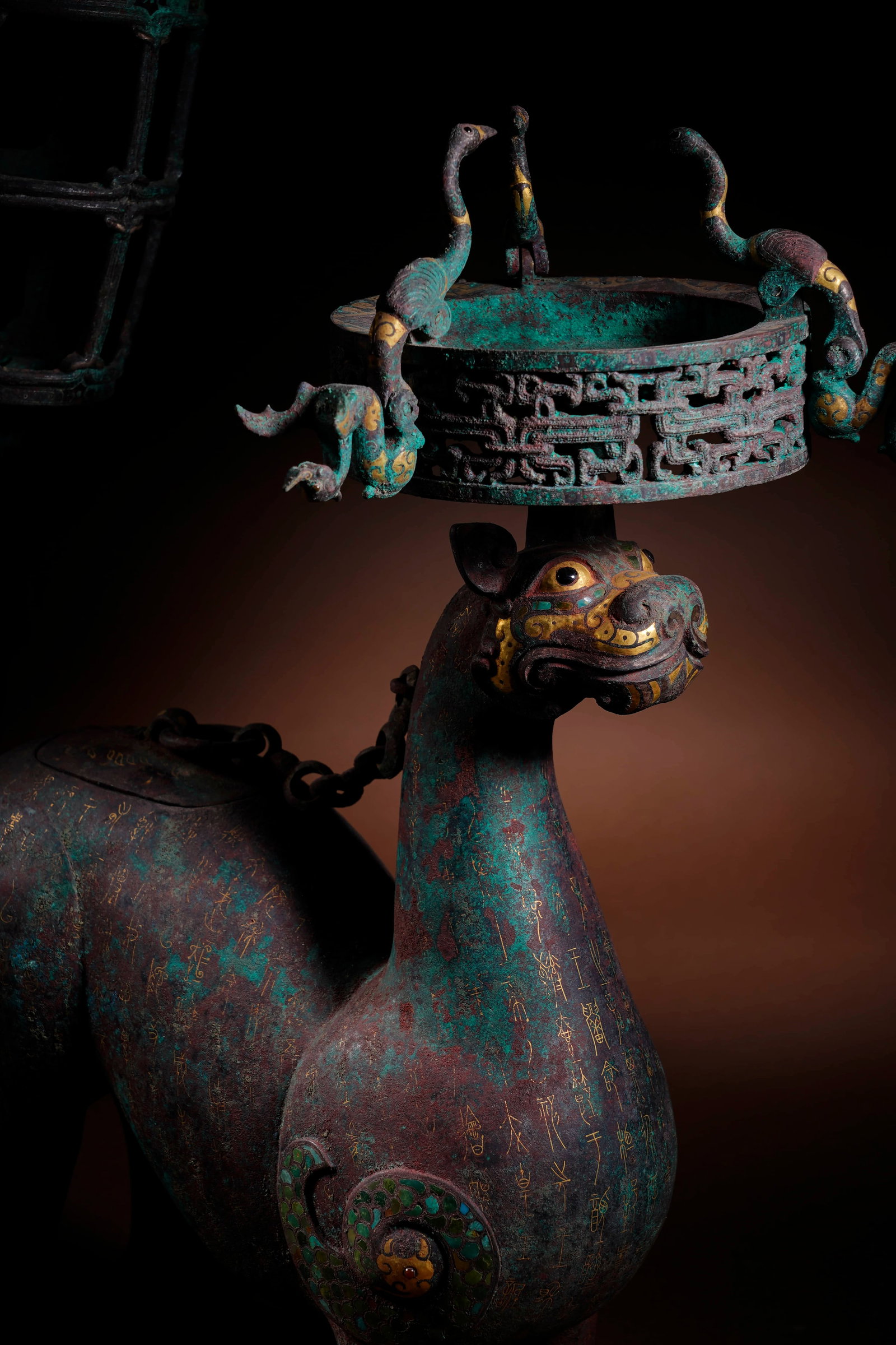Warring States bronze beast high-handle lamp - 4