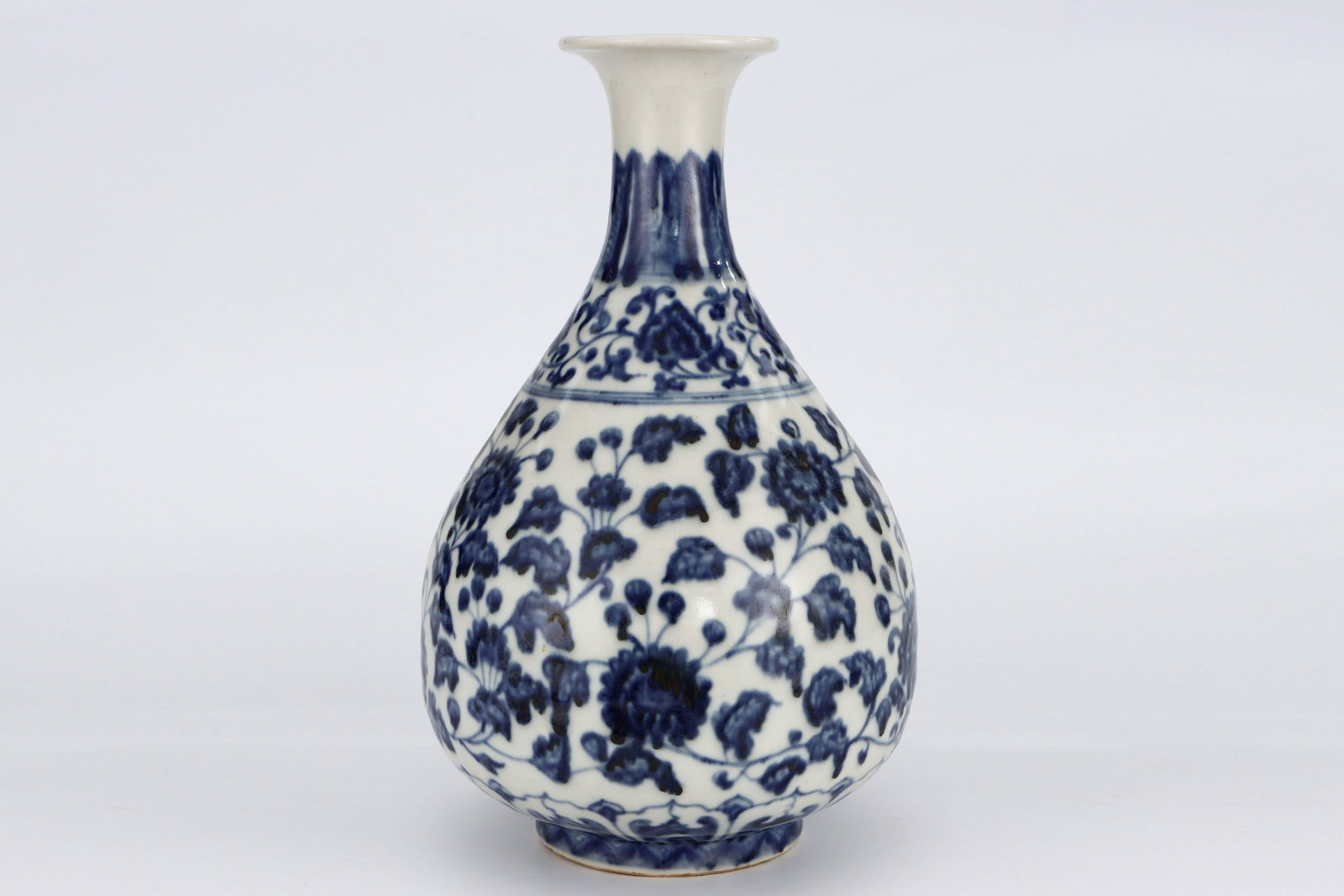 Ming Yongle Blue-and-White Twisted Flowers Jade Pot Spring Bottle - 2