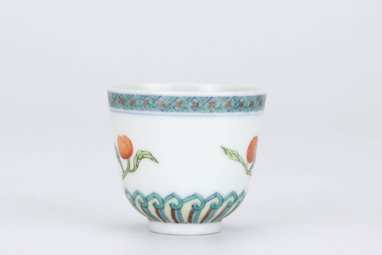 Qing Yongzheng Doucai Shoutao Cup - 3