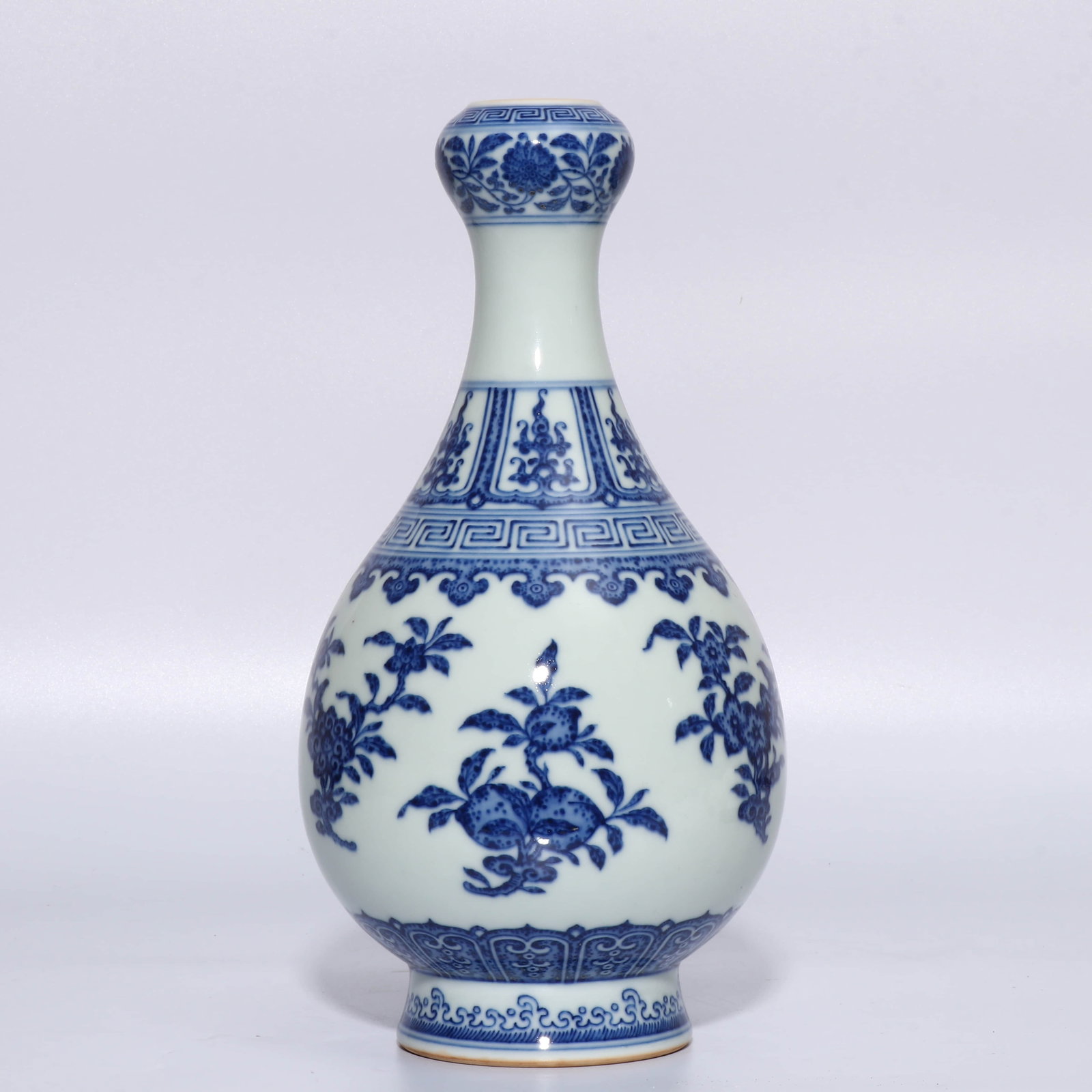 Qing Daoguang Garlic-Head Bottle with Blue and White Three Abundances Patterns - 2