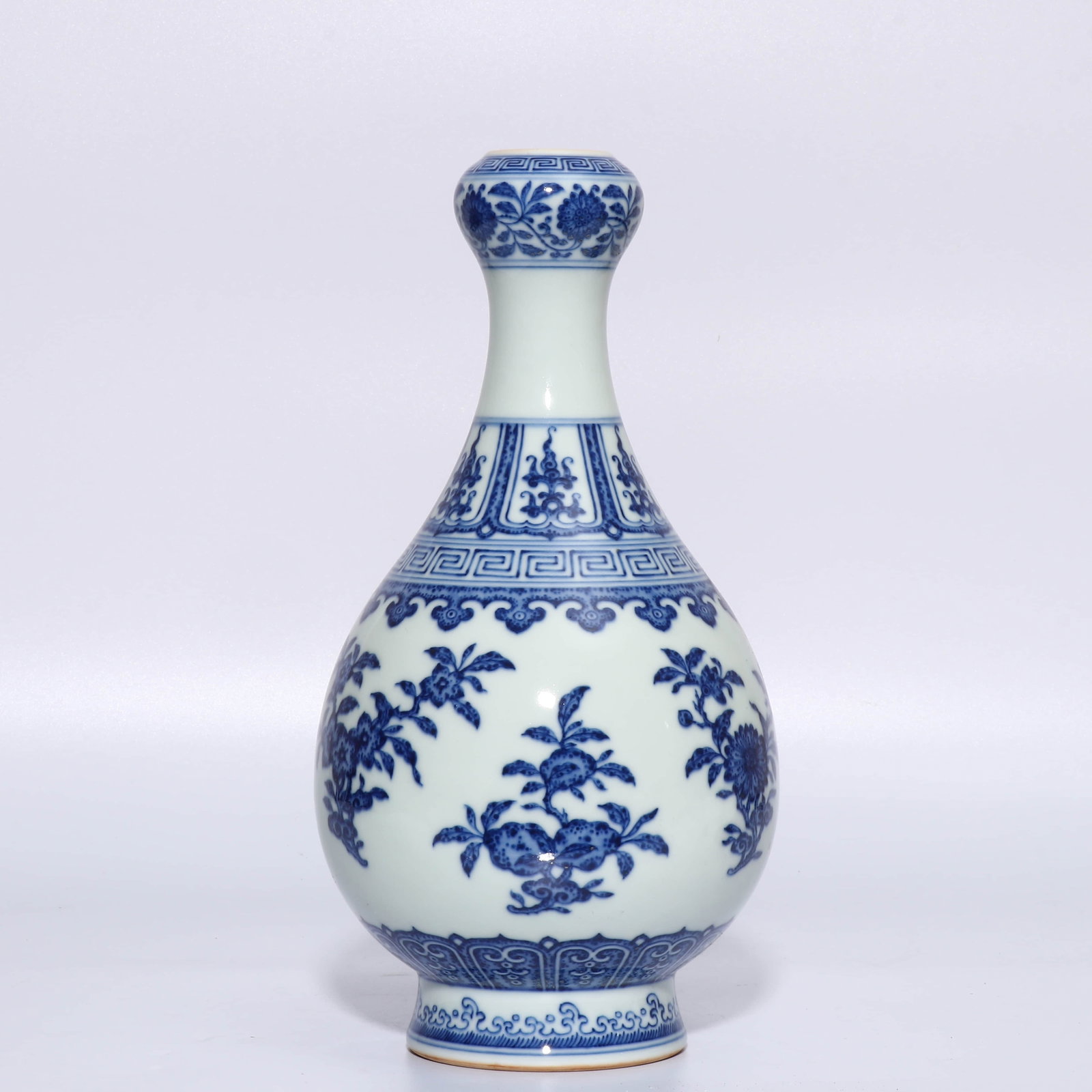 Qing Daoguang Garlic-Head Bottle with Blue and White Three Abundances Patterns - 3