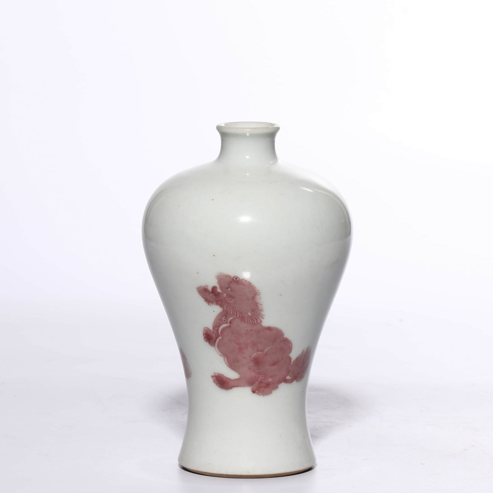 Qing Dynasty, Kangxi period, red glaze with auspicious beast pattern mei vase - 3