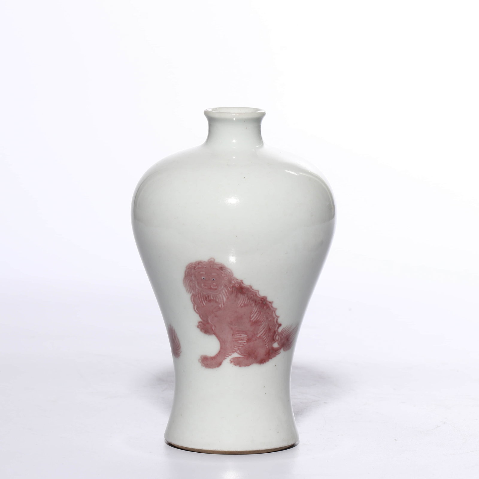 Qing Dynasty, Kangxi period, red glaze with auspicious beast pattern mei vase - 4