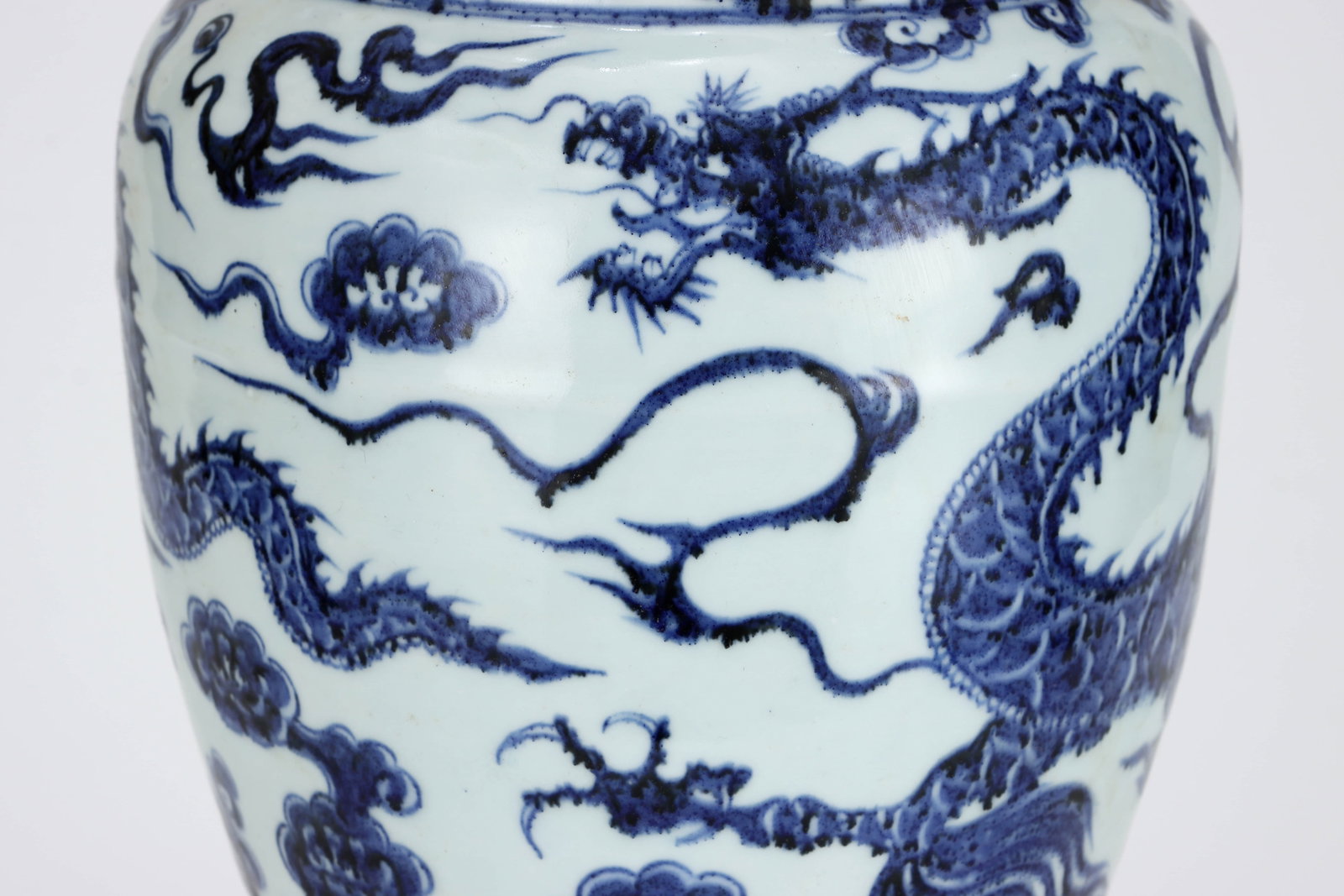 Yuan Blue and White Ear Bottle with Dragon and Phoenix Pattern - 6