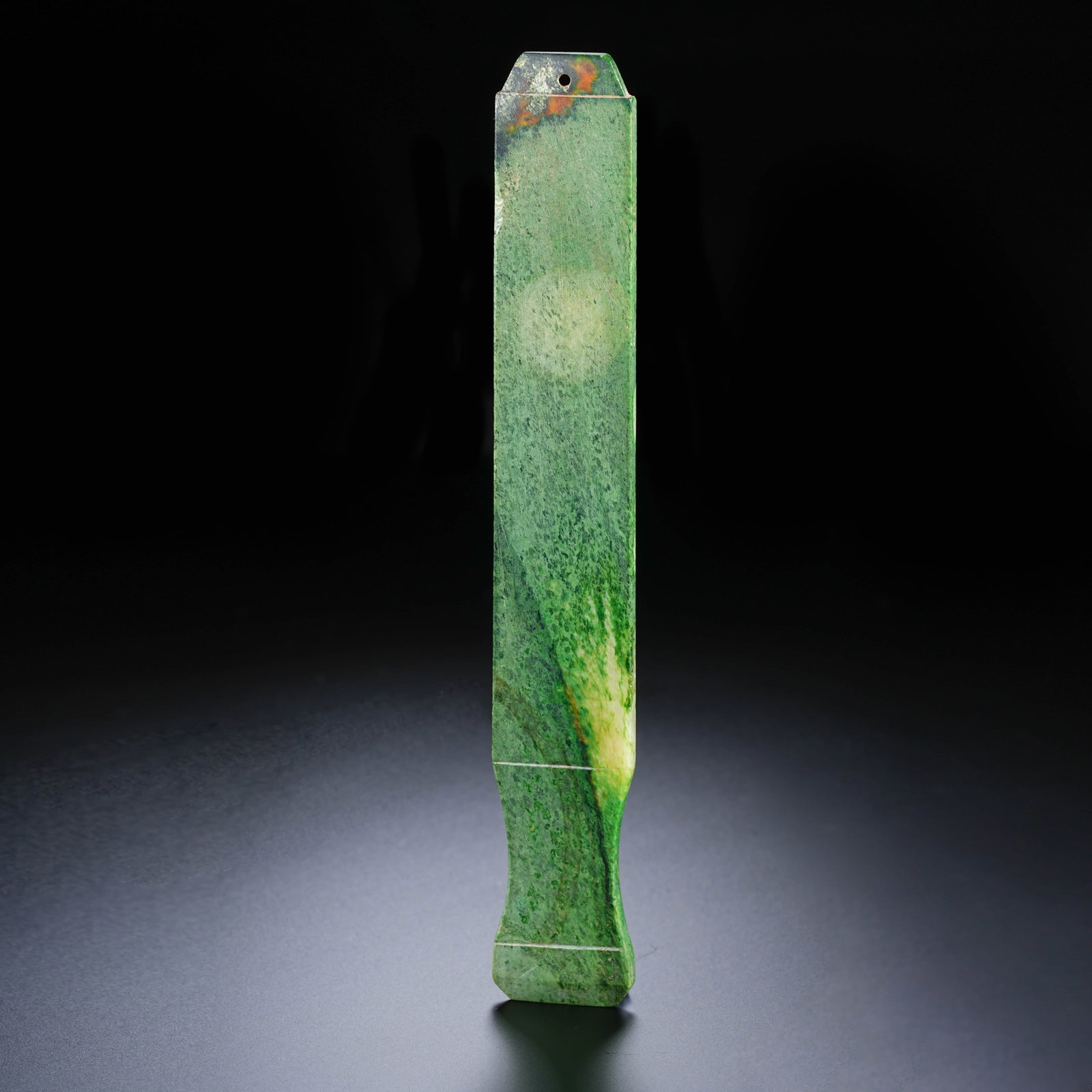 A CHINESE JADE HANDLE-SHAPED OBJECT (1 of 6)