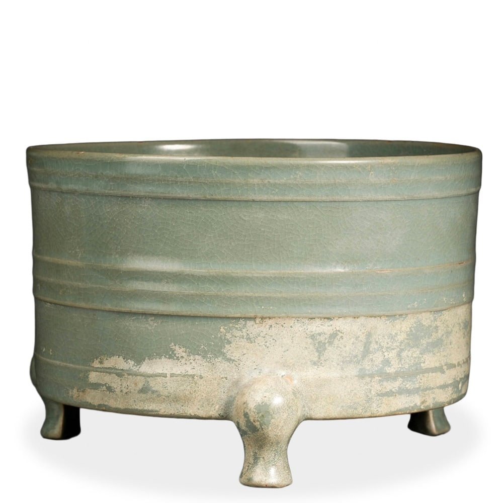 SONG RU WARE PALE CELADON TRIPOD CENSER WITH BOWSTRING BANDS (1 of 3)