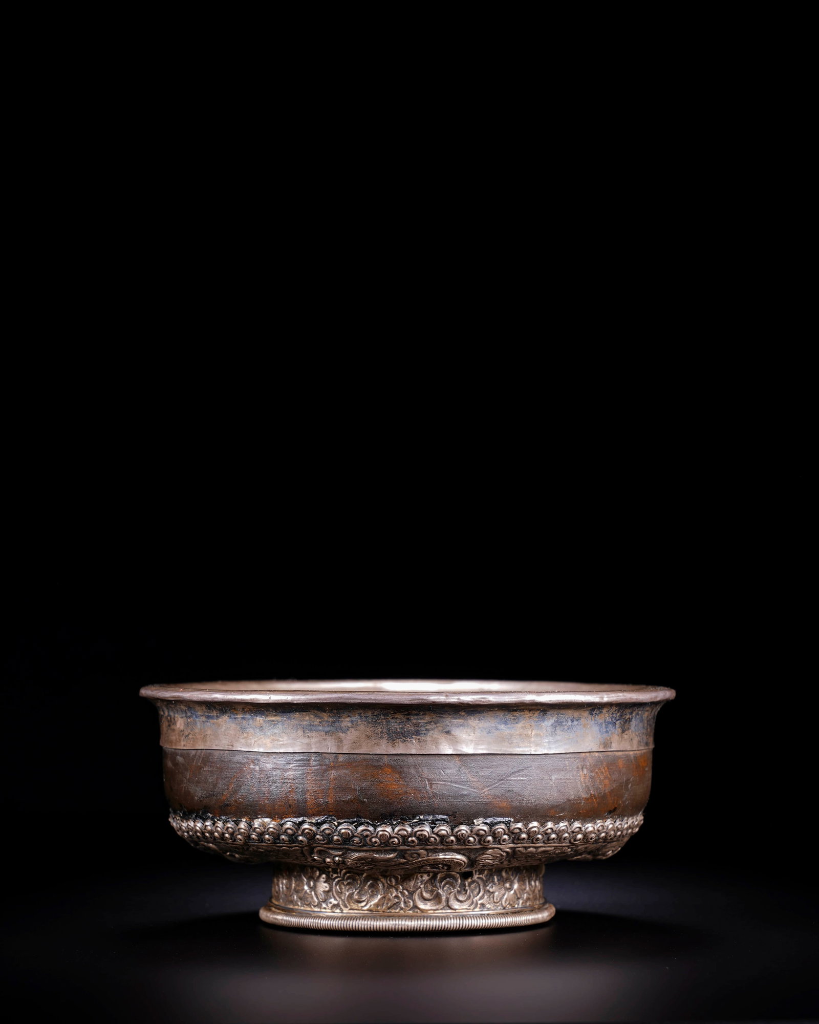 Tibetan Relief Beast Bowl in Qing Nepal Style: L:13cm H:5.5cm