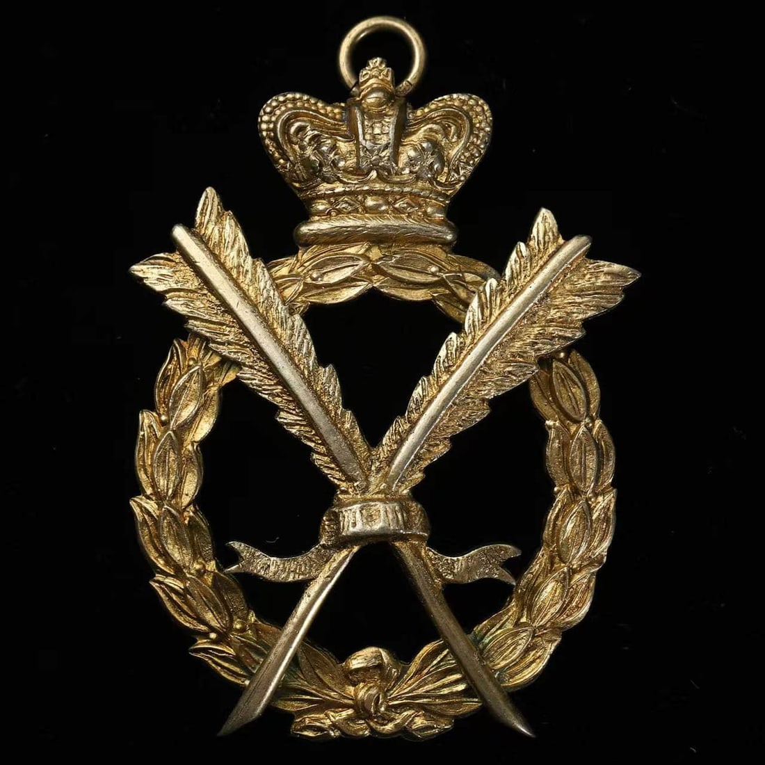 In 1953, the honorary secretary of RAOB (Royal Ancient Buffalo Brotherhood) in Britain was awarded: In 1953, the Honorary Secretary of RAOB (Royal Ancient Buffalo Brotherhood) in Britain was awarded the Silver Medal.This is a customized merit of ROH honorary rank produced by Louis Simpson, an old wo