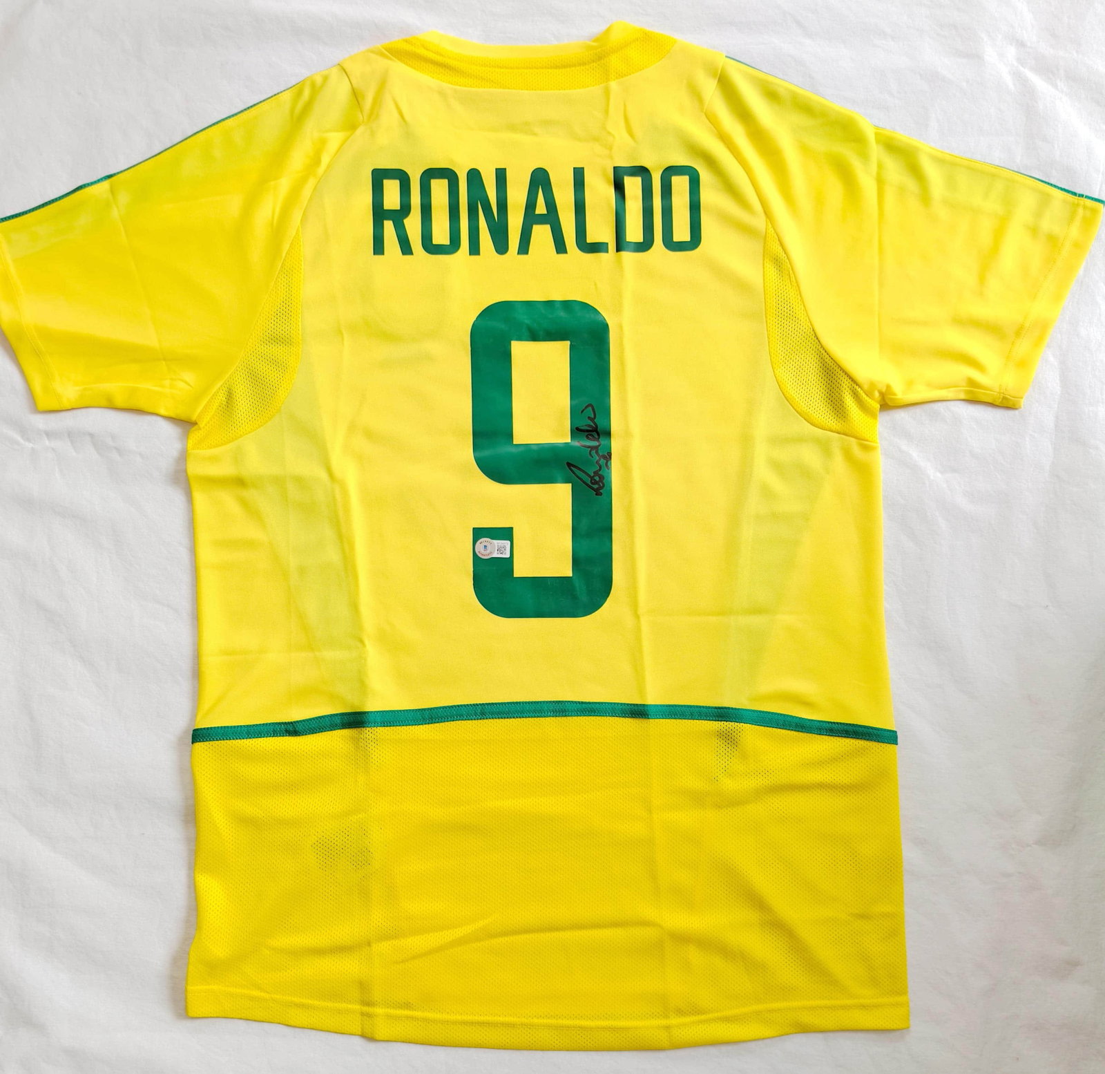 "Alien" Ronaldo the Brazilian national team jersey -Beckett(BAS) identification (1 of 4)