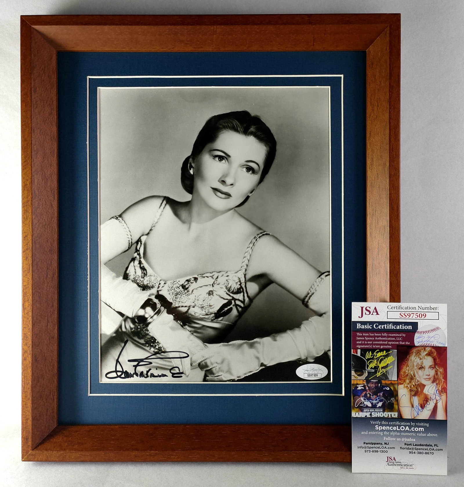 "One-of-a-kind actress, Oscar-winning actress" Joan Fontaine's. photo -JSA identification (1 of 4)
