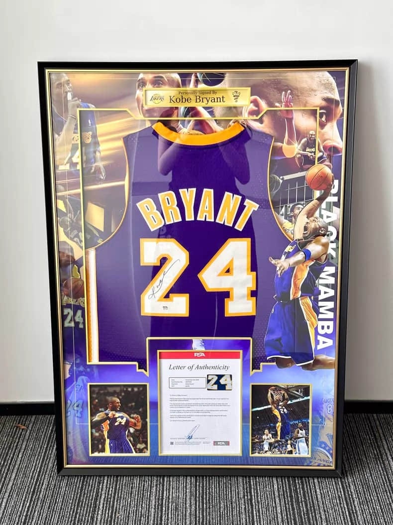 Kobe Bryant's . jersey Lakers Zijin No.24 fan edition championship: Kobe Bryant's . jersey Lakers Zijin No.24 fan edition championshipPSA certificate can be found in holograms. Adi carrier full embroidery in the first year.