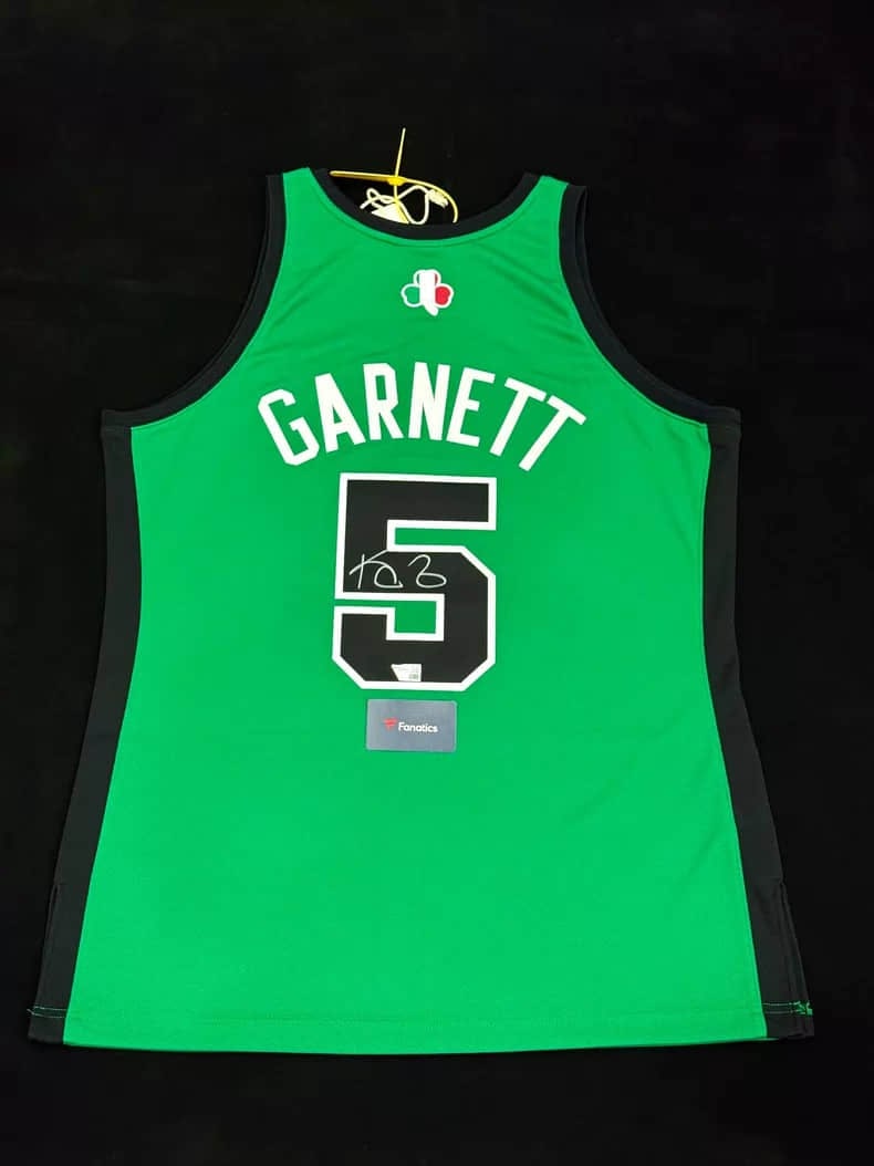 Garnett jersey Celtic AU player version Wolf King: Garnett jersey Celtic AU player version Wolf KingFanatics official certification autographGreen classic tag complete.
