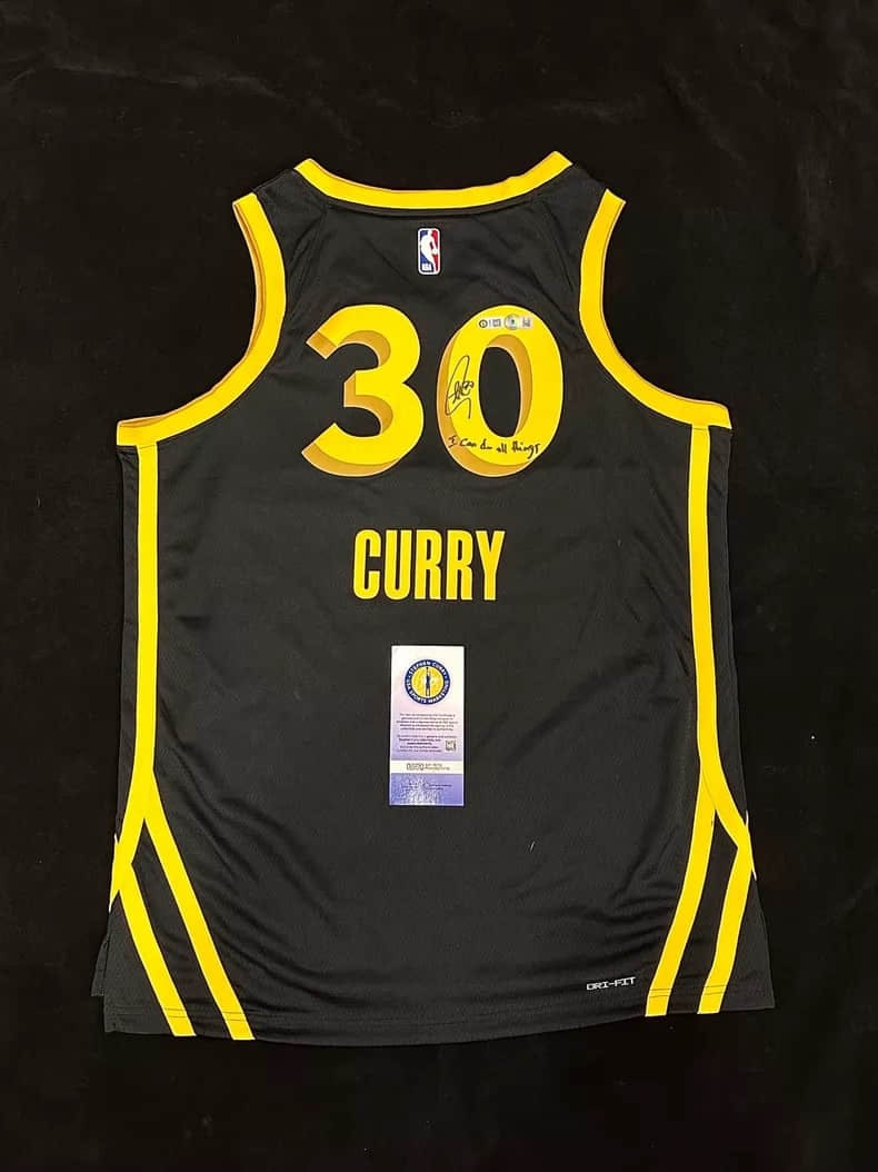 Curry jersey Warriors City Edition Black Gold San Francisco 48 yards: Curry jersey Warriors City Edition Black Gold San Francisco 48 yardsUsasm and Beckett double certification can be checked in official website.Sign the inscription "I can do all things" on the back.