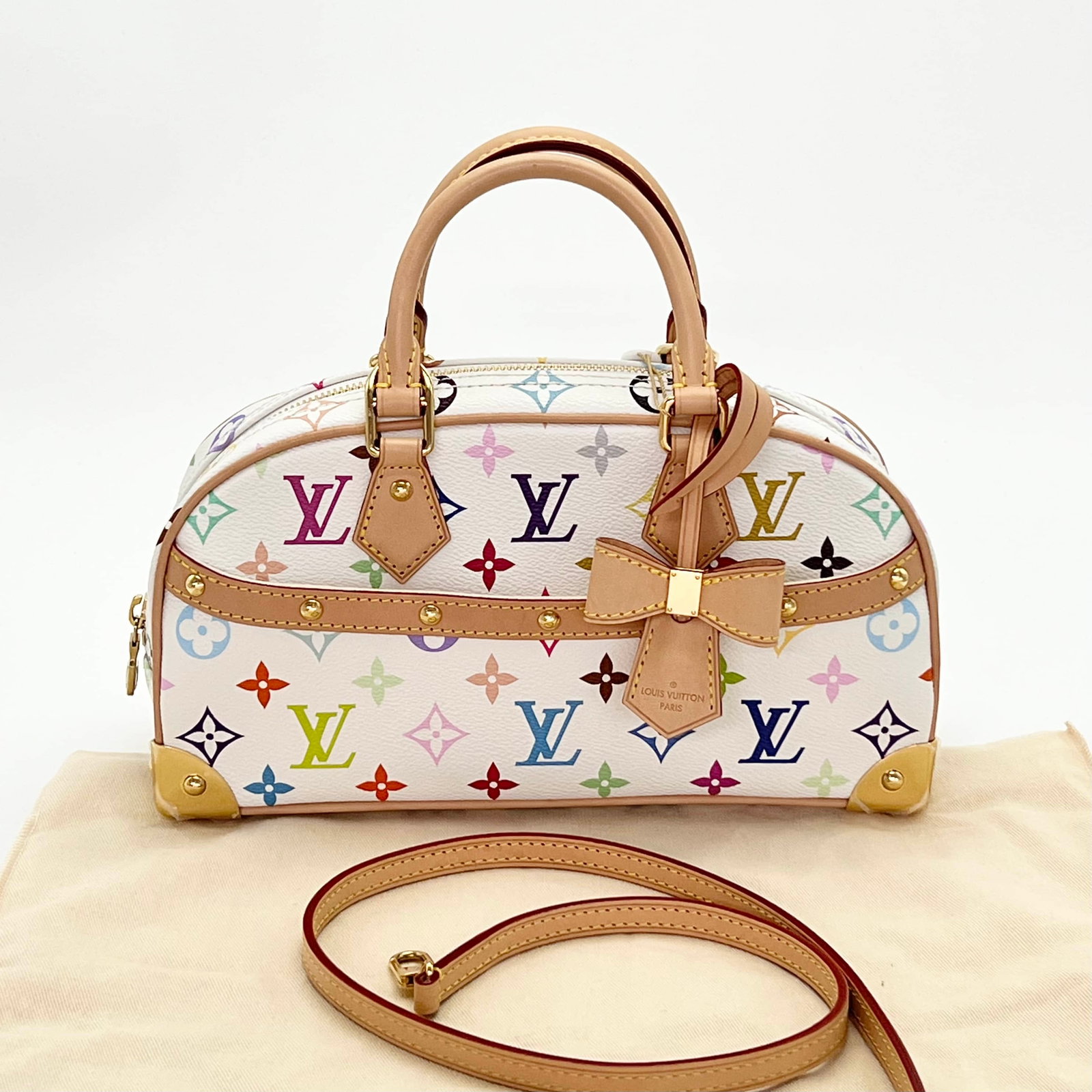 LV/ Louis Vuitton Murakami Takashi Joint White HANDBAG EAST WEST Handbill Shoulder Bowling Bag: 27*15*10