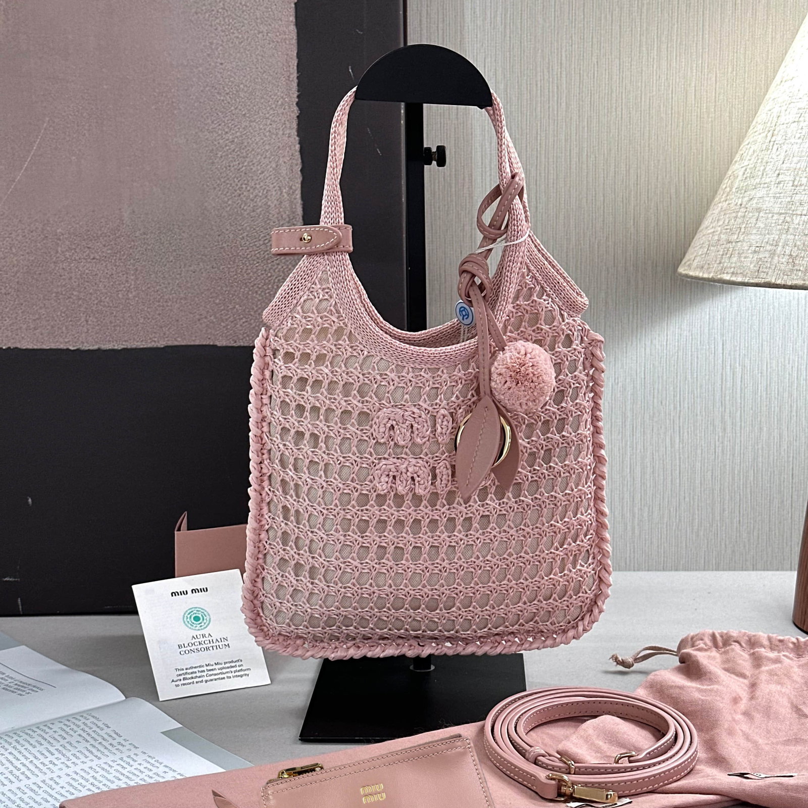 MIUMIU/ Miu Miu ivy orchid pink crocheted hand bill of lading: 21*23*2