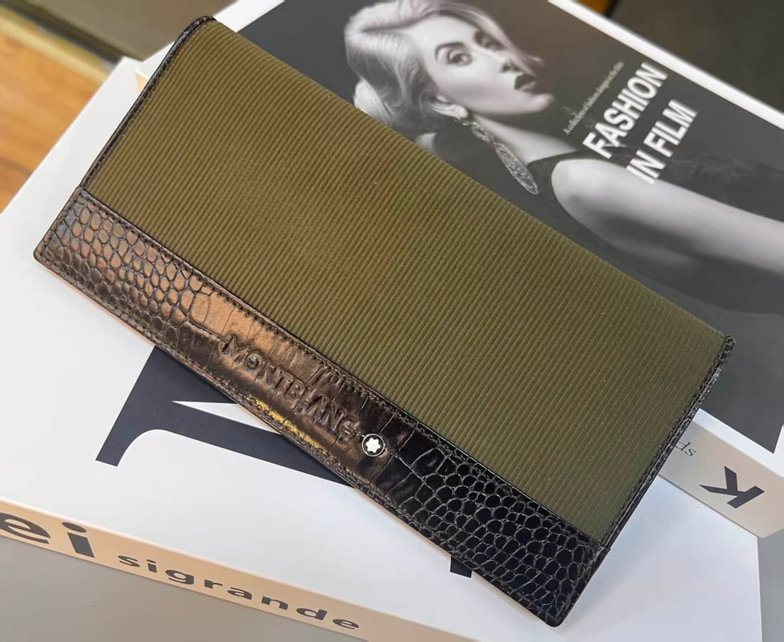 Montblanc. Daban series long wallet: Montblanc. Daban series long money clip army green vertical stripes fabric splicing crocodile pattern cowhide brand classic hexagonal white star logo card space is sufficient, and the size is 18.5??9.
