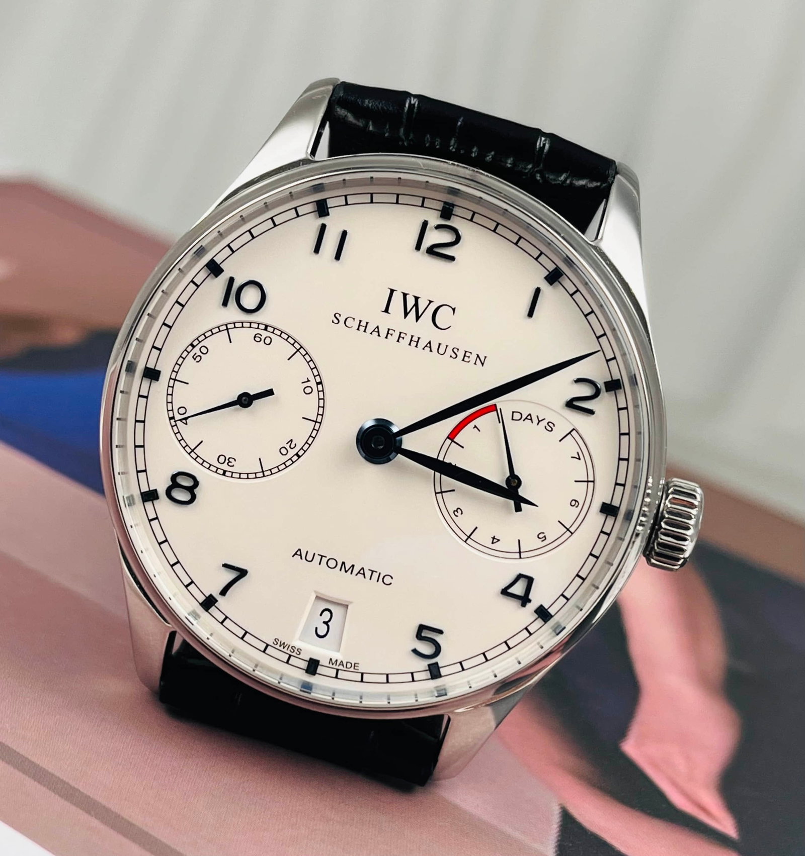 World Portugal 7-Day Quantity (7-Day Energy) Men's Watch IW500107: World Portuguese 7-day quantity (7-day energy) men's watch IW500107 sapphire glass calendar display folding deduction 42.3mm fine steel crocodile leather strap popular classic automatic machine.