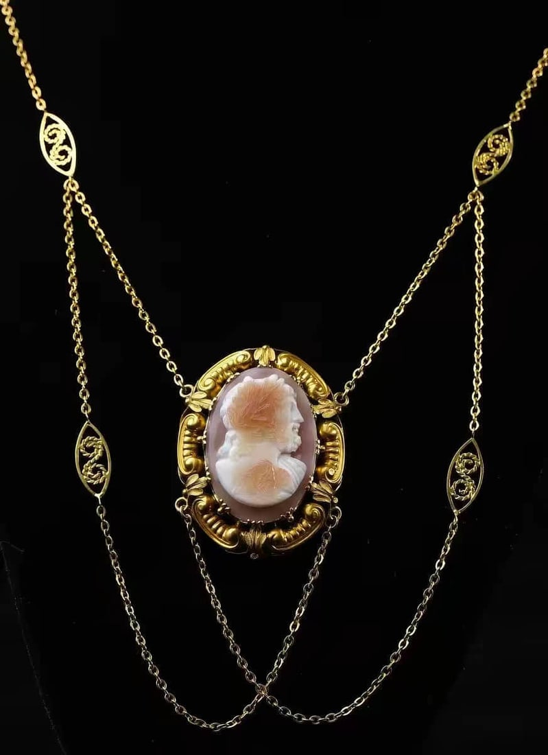 French Charles Louis Charles Louis lun on Bonaparte European antique jewelry agate carving Zeus: Charles Louis lun on Bonaparte, France (1852-1870) carved Zeus-cameo gold necklace with agate. The whole necklace was hand-made in 18K gold, with pretty agate and clever carving. Zeus and Condor, the