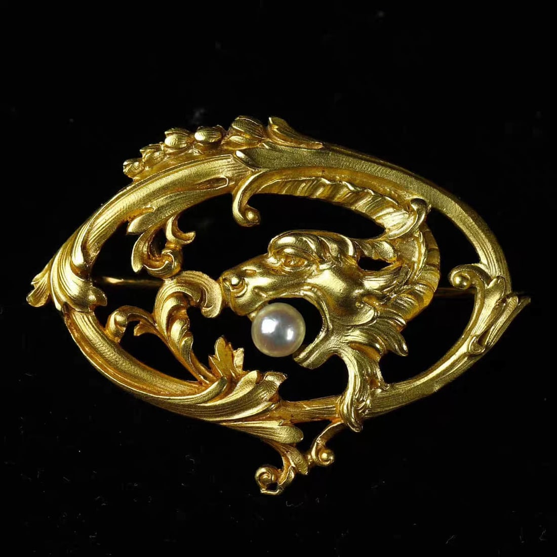 Art Nouveau French antique Chimera Feilong Wild Pearl gold brooch 18k gold. (1 of 6)