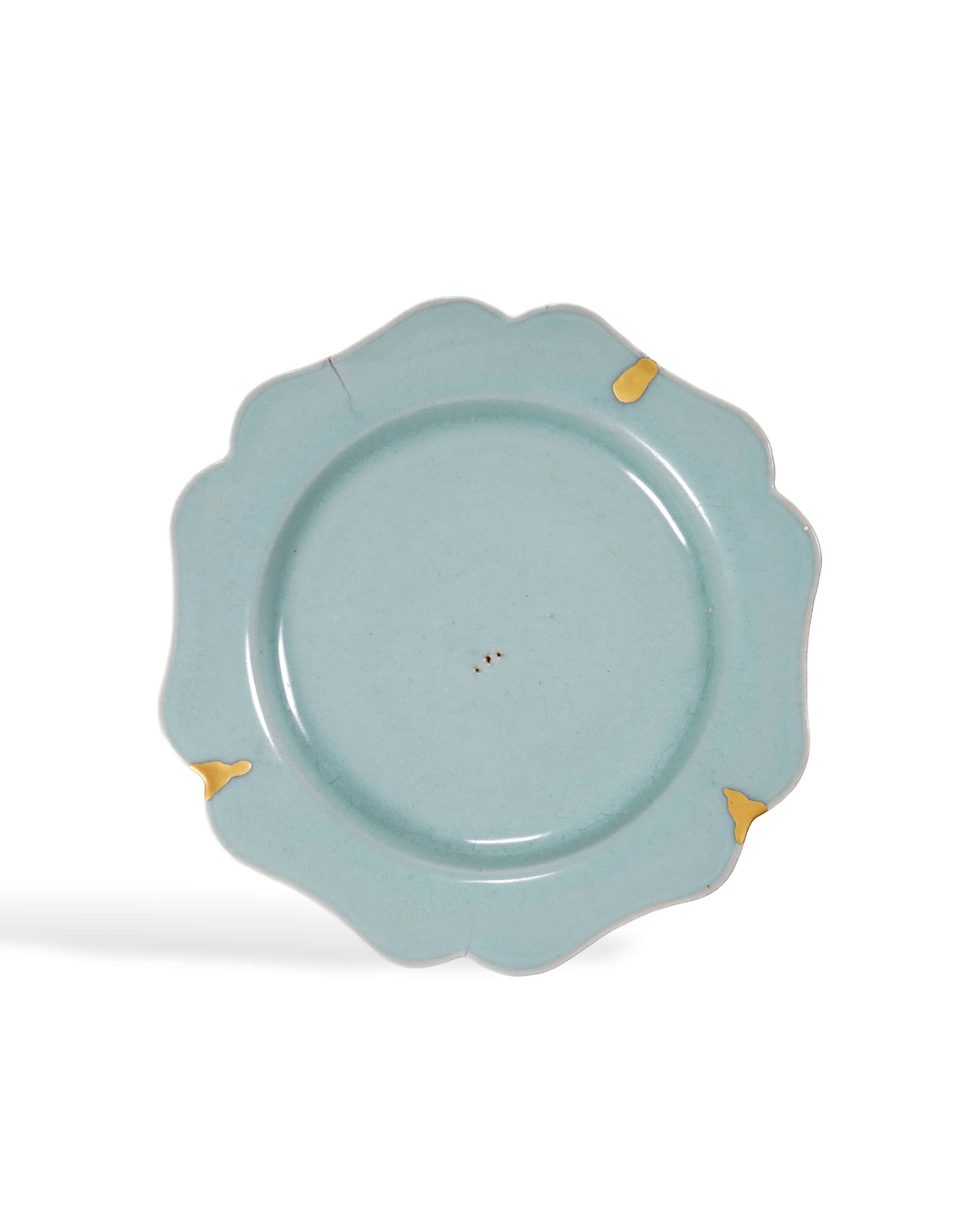 Song Longquan kiln green glazed sunflower mouth plate: D:16.3cm H:3cm