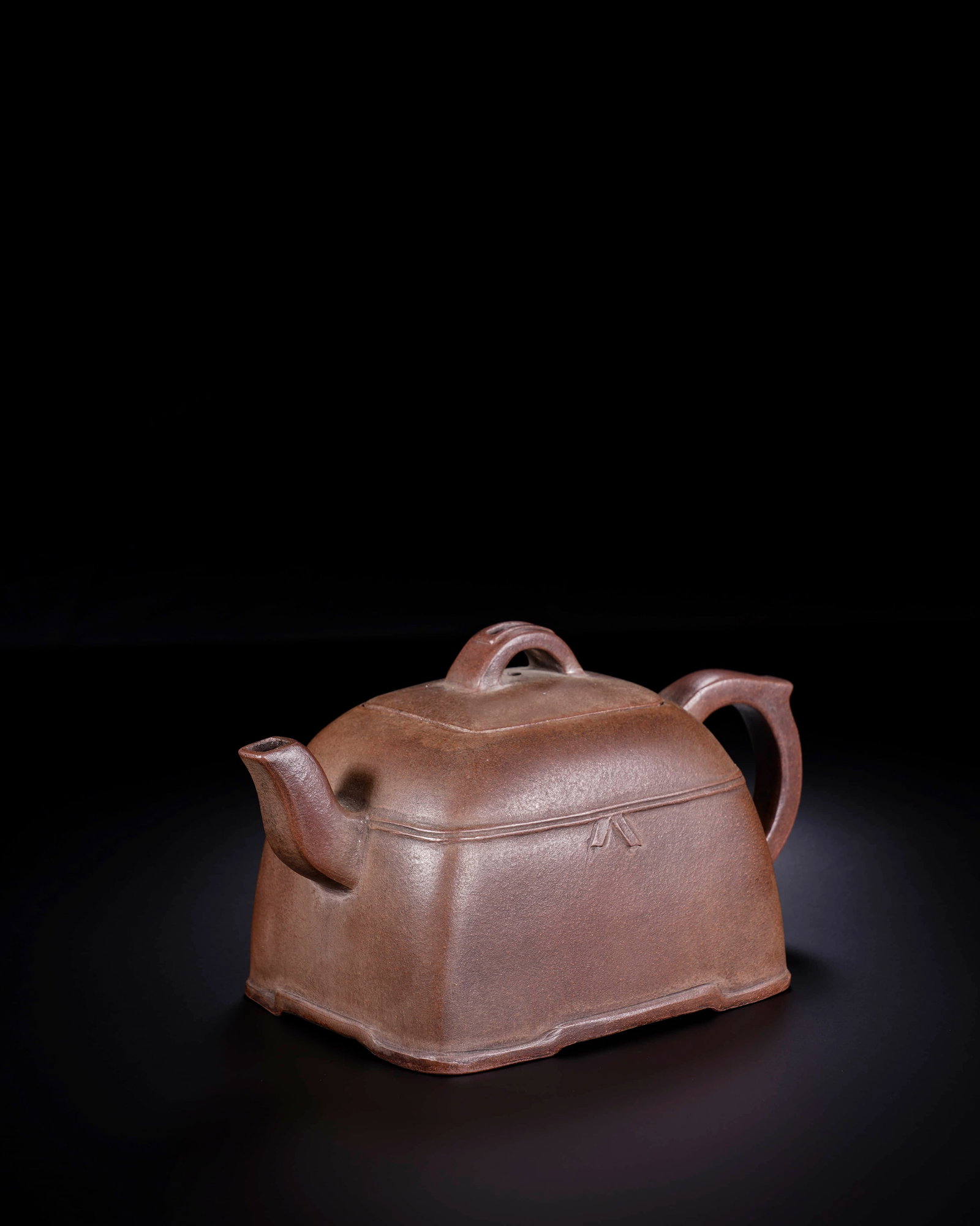 Qing Chen Mingyuan style string pattern teapot - 2