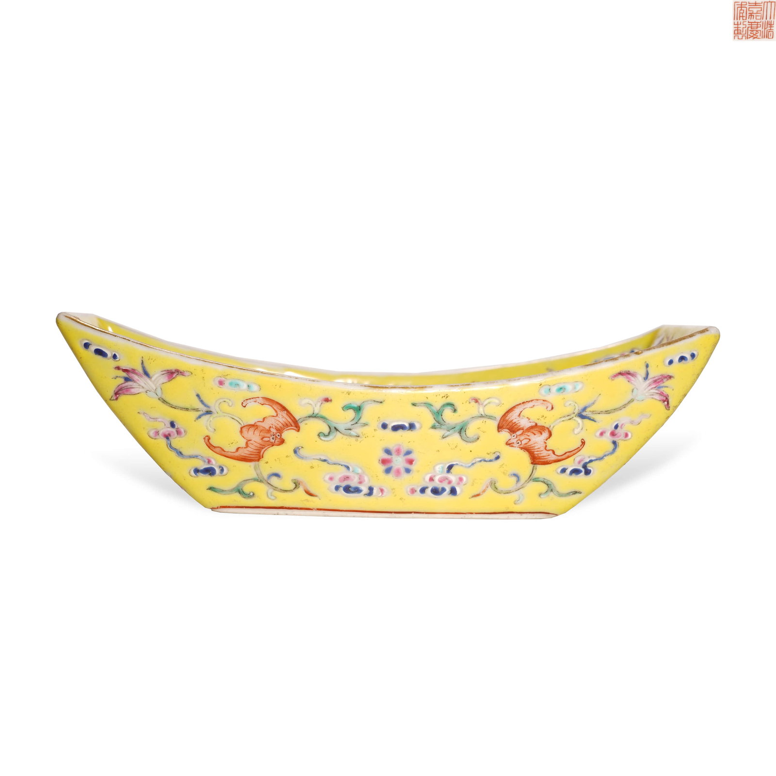 Qing Jiaqing Huangdi pastel dragon and phoenix tea boat: L:14.7cm W:8.2cm H:4cm