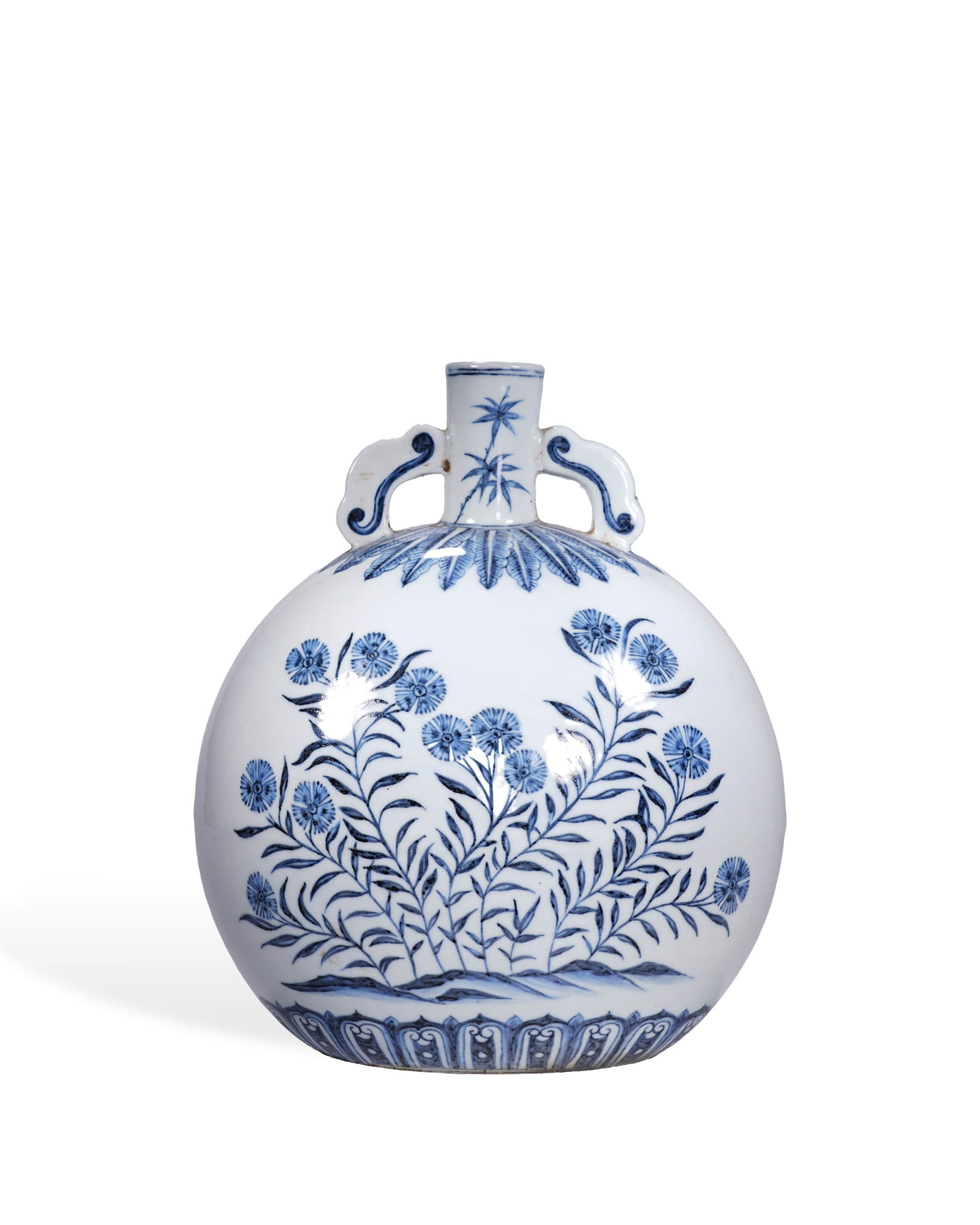 Ming Yongle blue-and-white flower-wrapped moon-holding bottle: L:22.2cm H:26.8cm