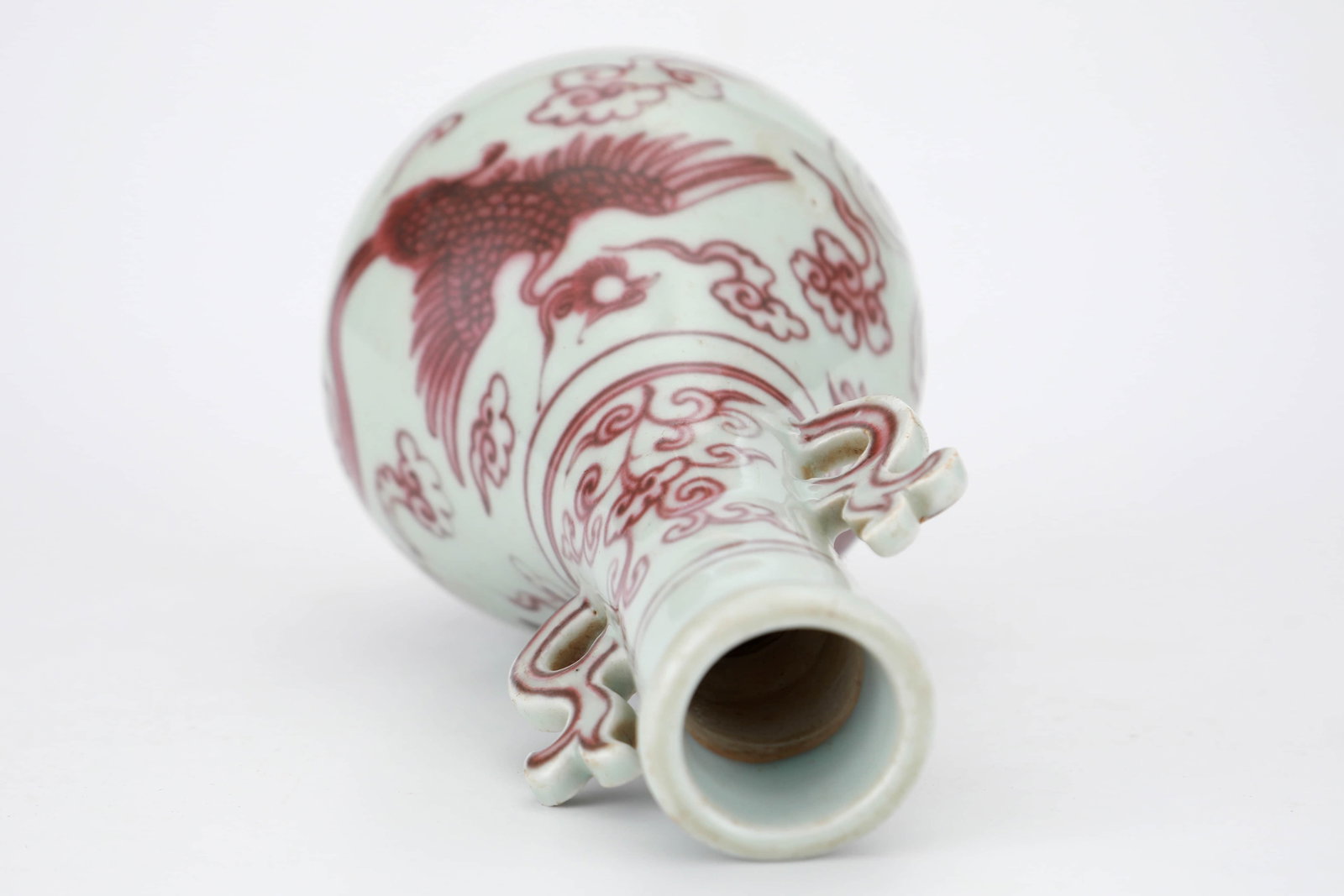 Ear bottle with red cloud and phoenix pattern in bright glaze - 6