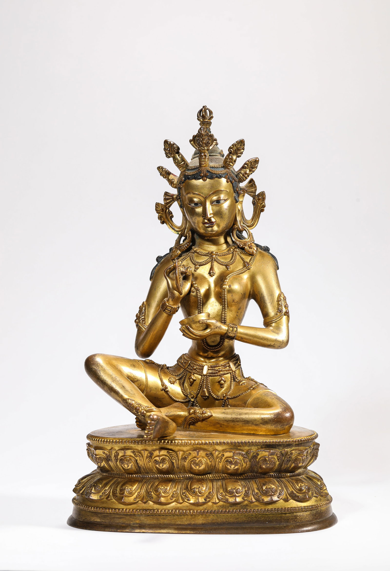 Bronze gilded statue of Naroba