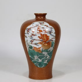 An Exquisite Marbled Glazed Famille-Rose Seawater,Auspicious Cloud and Dragon Pattern Vase,With Poem