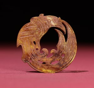 An Exquisite Shell Bird Pendant