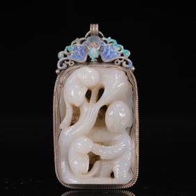 An Exquisite Silver Inlaid White Jade Figure Pattern Pendant