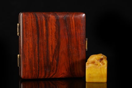 An Exquisite Tianhuang Stone Auspicious Beast Pattern Seal