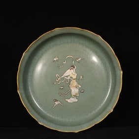 A Huge Ru yao Painted Gold Figure Pattern Plate,Inlaid Mother-of-pearl-inlay