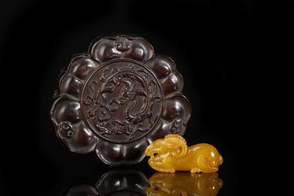 An Exquisite Tianhuang Stone Goat Ornament