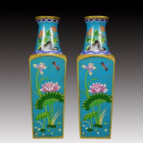 A Pair of Exquisite Cloisonne Flower and Bird Pattern Vases