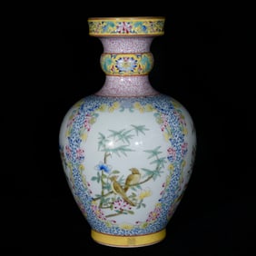 An Exquisite Enamel Flower,Bird,Bats and Peach Pattern Vase