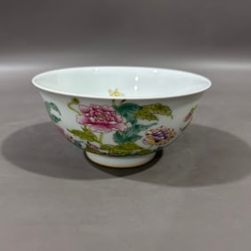 An Exquisite Enamel Flower and Butterfly Pattern Bowl,With Poem
