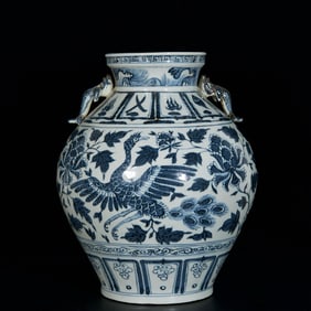 A Rare Blue and White Flower and Bird Pattern Double-Ears Jar