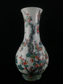A Huge Famille-Rose Flower and Bird Pattern Vase