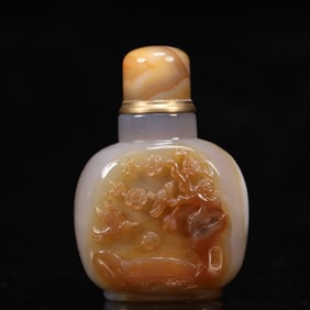 An Exquisite Agate Flower and Bird Pattern Snuff Bottle
