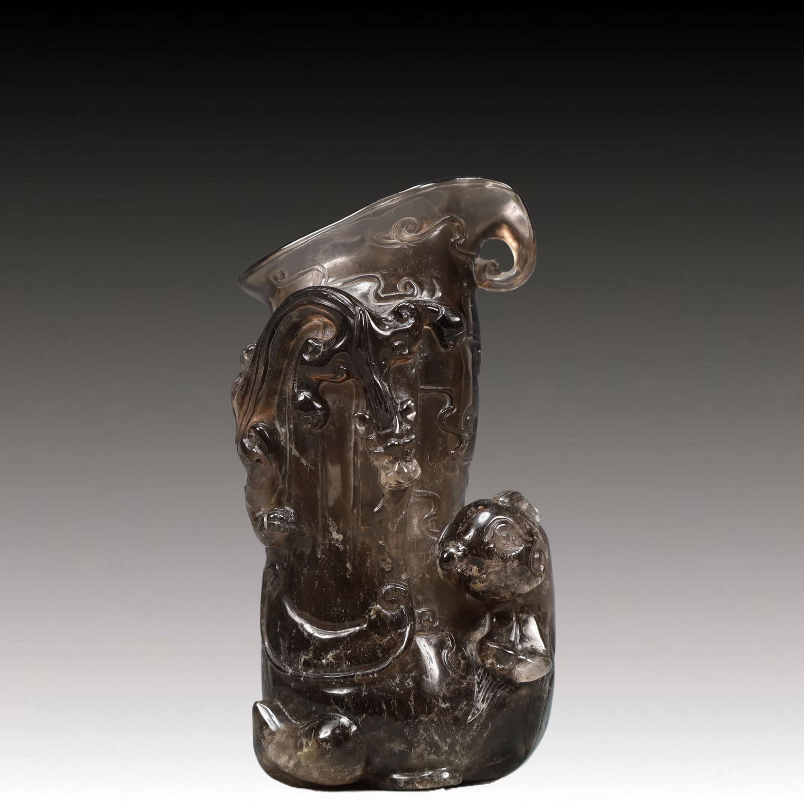 An Exquisite Crystal Auspicious Beast Pattern Goblet: An Exquisite Crystal Auspicious Beast Pattern Goblet,Qing Dynasty, China,Size:2.4inx2inx5.5in Weight:400g 水晶瑞兽纹爵杯,中国清代