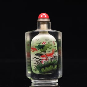 An Exquisite Glass Lotus and Fish Pattern Snuff Bottle