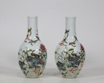 A Pair of Exquisite Famille-Rose Flower and Bird Pattern Vases
