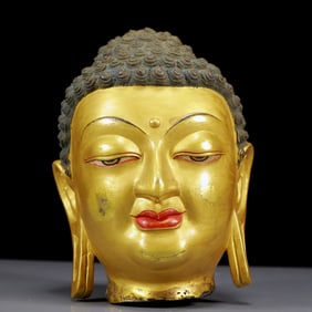 A Solemn Gilt Bronze Statue of Sakyamuni Headed
