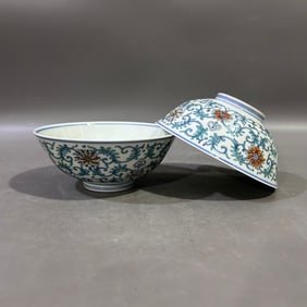 A Pair of Exquisite Doucai Lotus,Bats and Peach Pattern Bowls