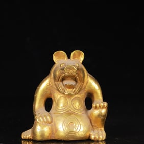 An Exquisite Gilt Bronze Auspicious Beast Ornament