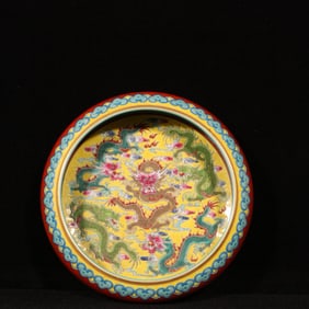 An Exquisite Enamel Painted Gold Dragon Pattern Brush Washer