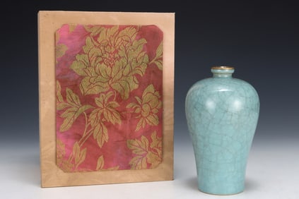 An Exquisite Ru yao Sky Blue Glazed Vase